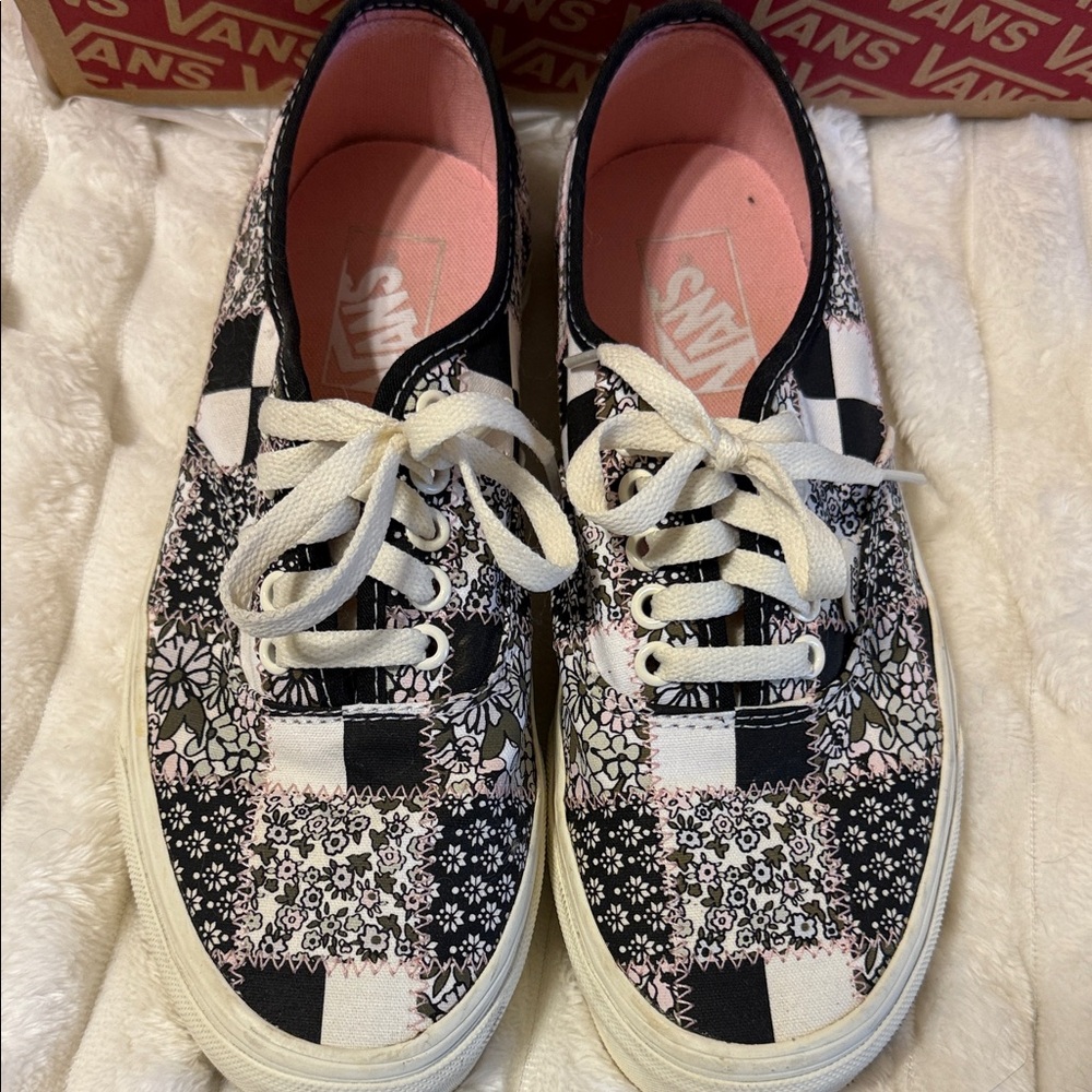 Vans Women's Black and White Patchwork Sneakers